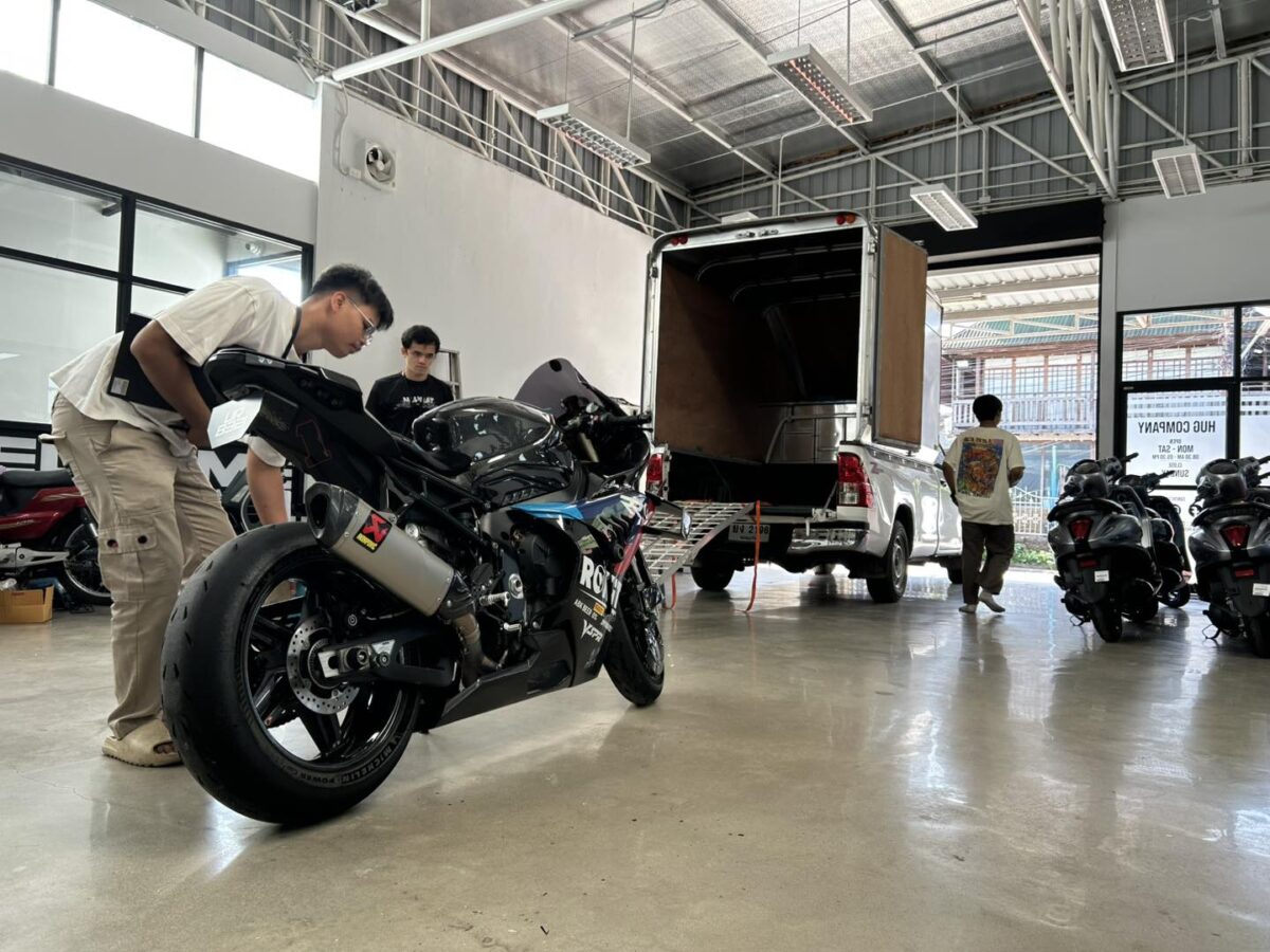 ไดโนมูฟ-–-บริการขนส่งรถมอเตอร์ไซค์-1200x900.jpg