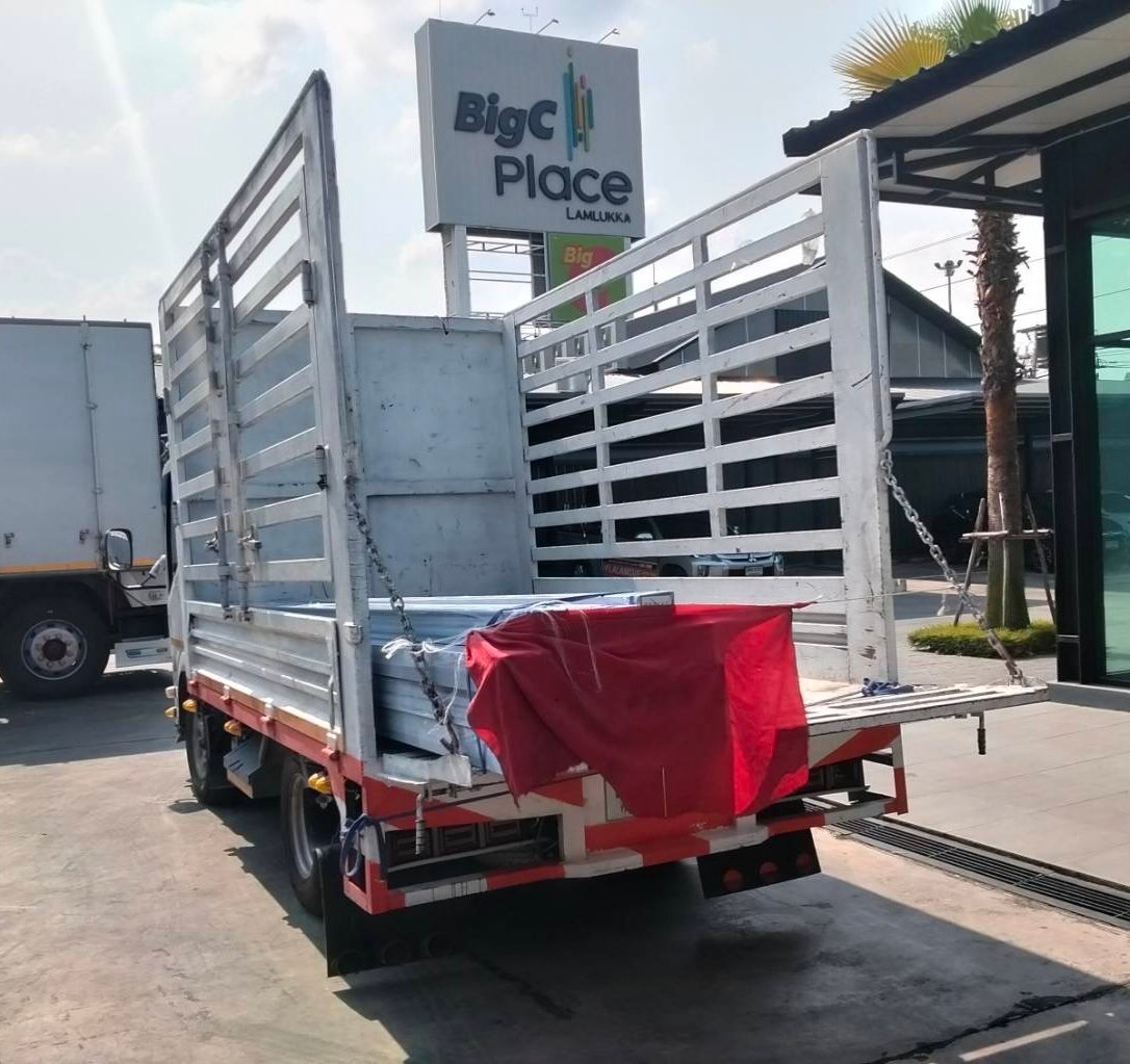 รถ 4 ล้อใหญ่รับจ้าง